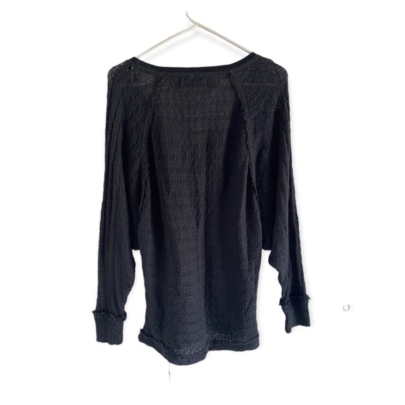 NWT We The Free Free People  Black Sweater Knit Top. Size small - Picture 4 of 7